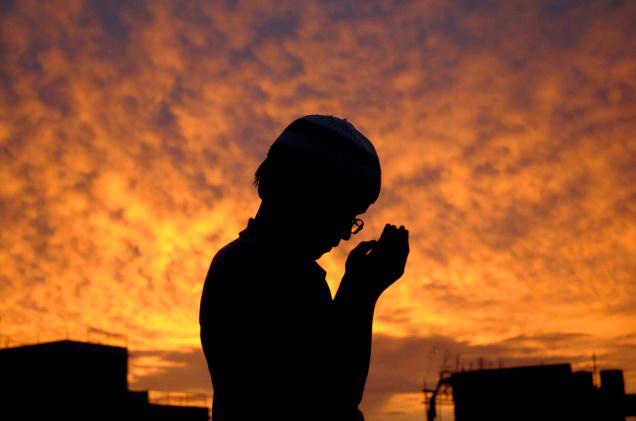 sMuslim-praying